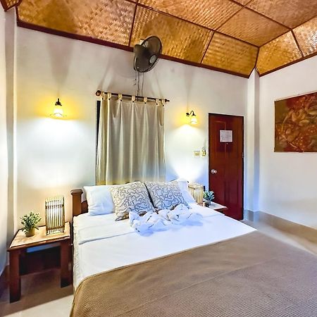 Shanti Lodge Phuket Chalong Eksteriør billede