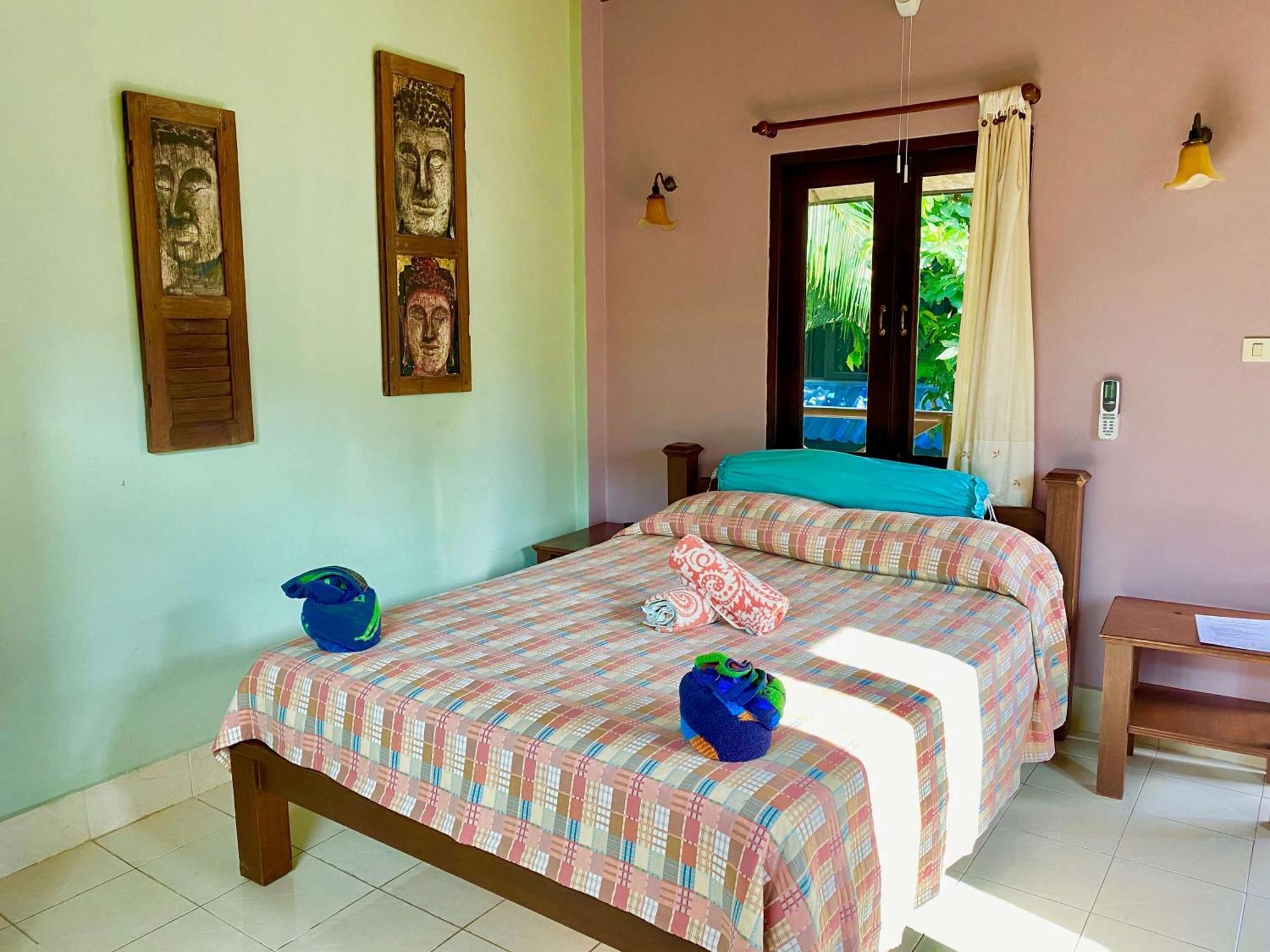 Shanti Lodge Phuket Chalong Eksteriør billede