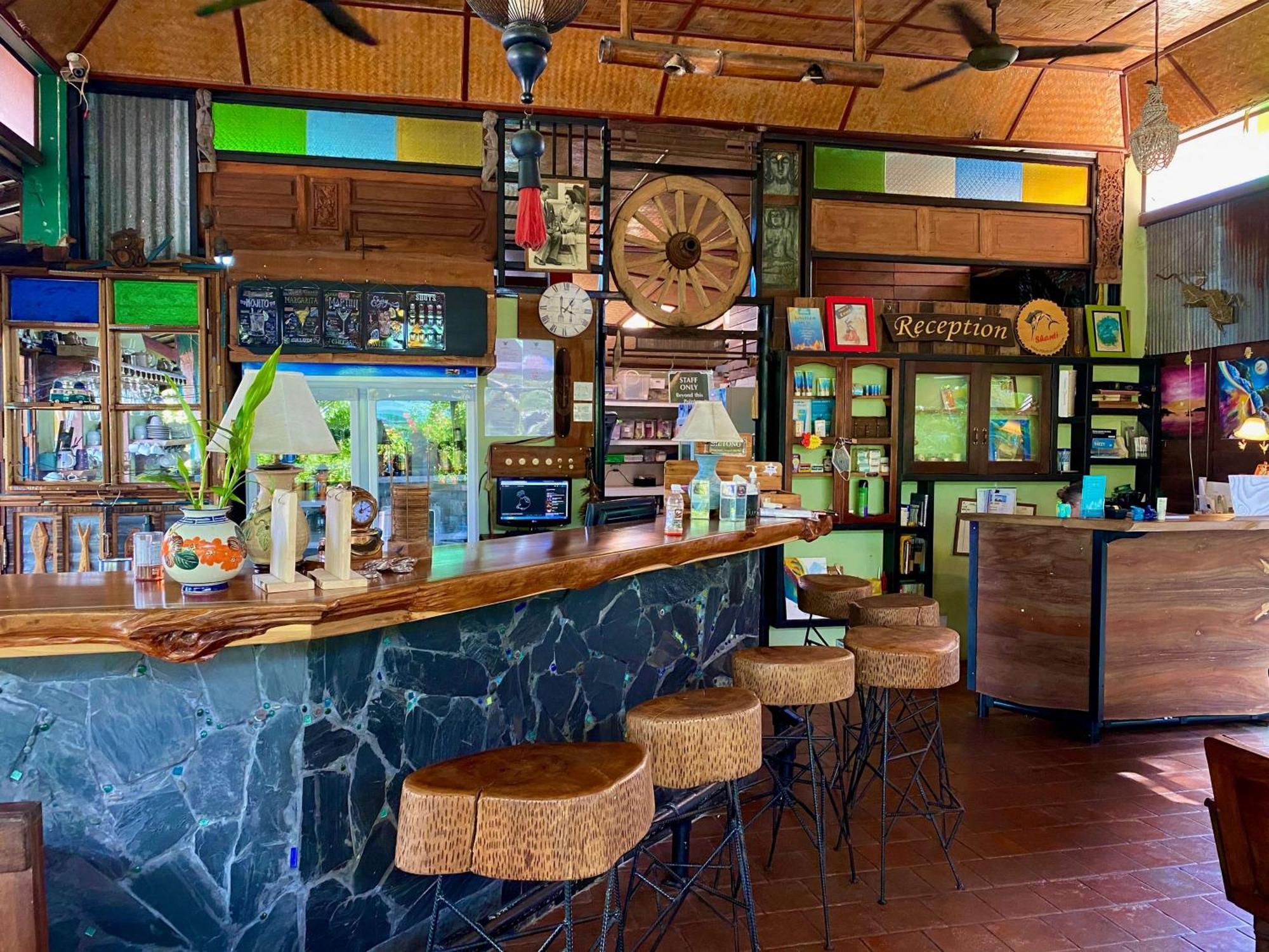 Shanti Lodge Phuket Chalong Eksteriør billede