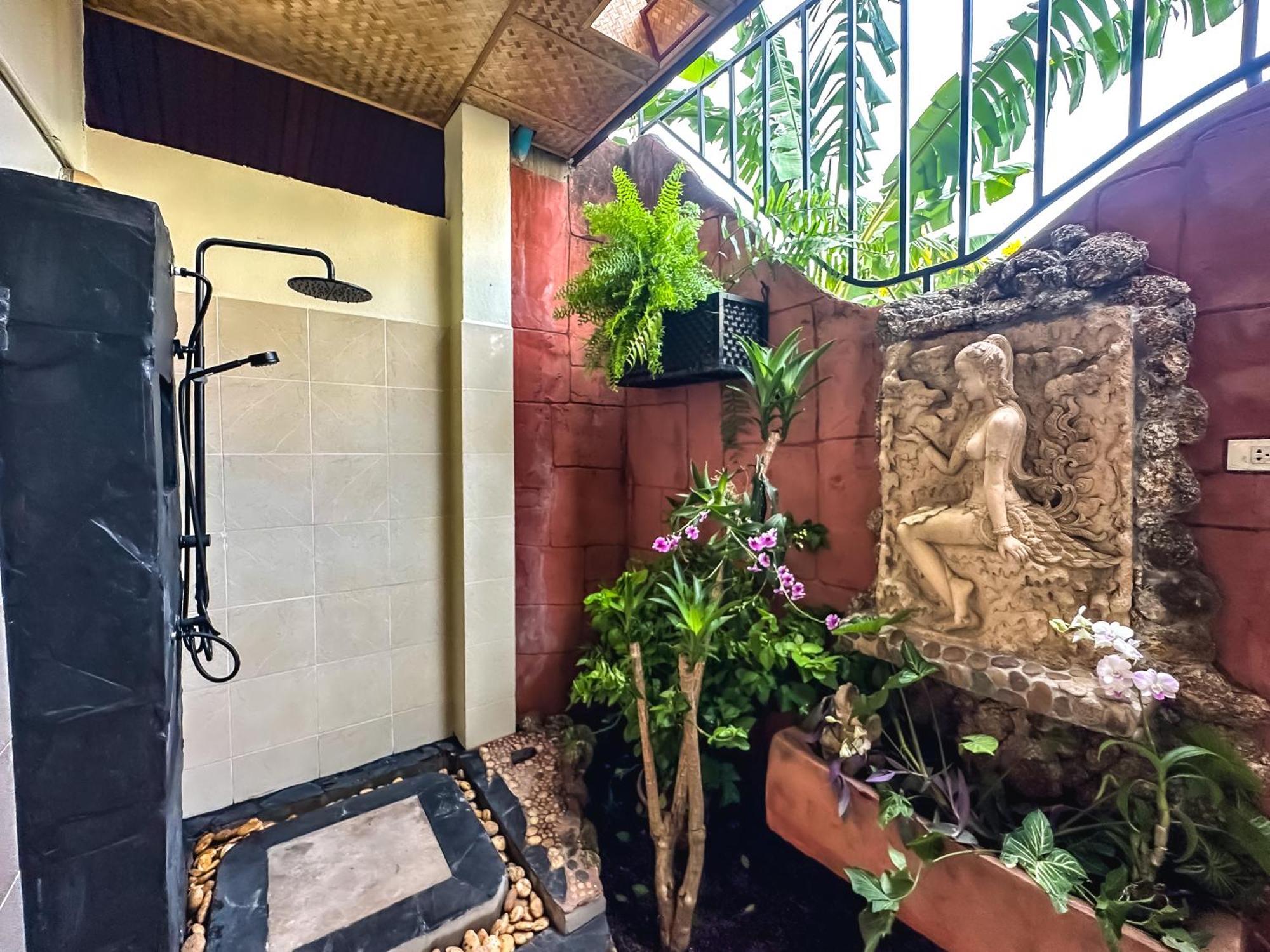 Shanti Lodge Phuket Chalong Eksteriør billede