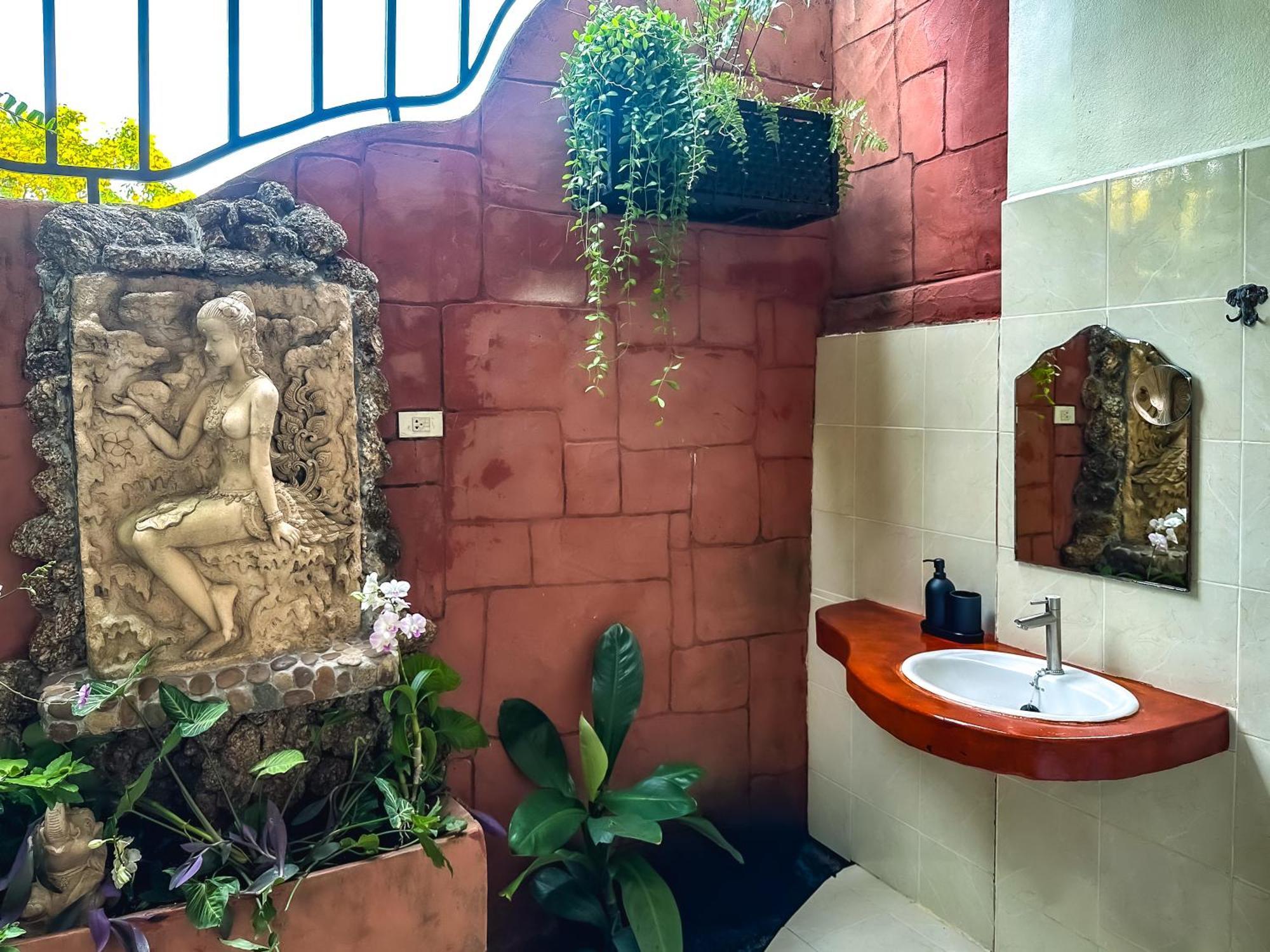 Shanti Lodge Phuket Chalong Eksteriør billede